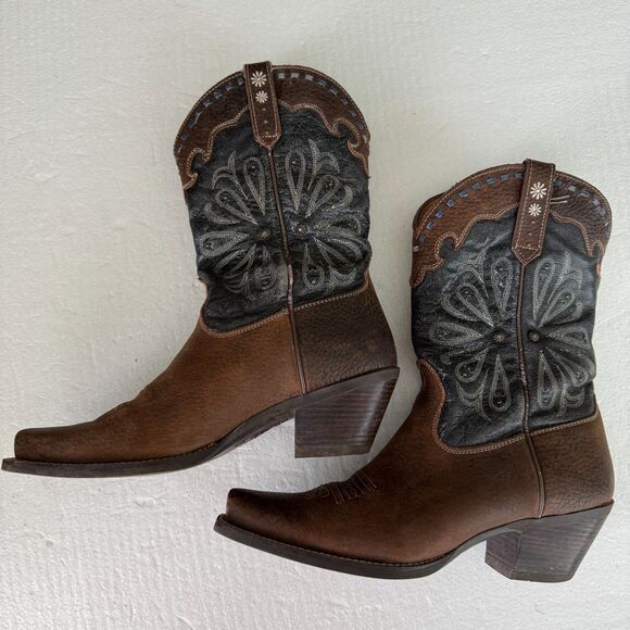 Size 9 B - Ariat Daisy mid calf leather cowgirl women's boots - Picture 3 of 13